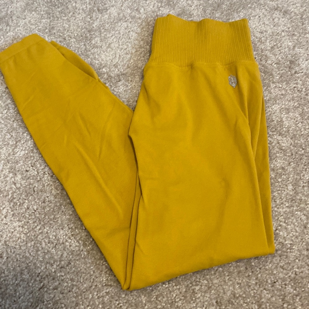 Free people movement good karma leggings